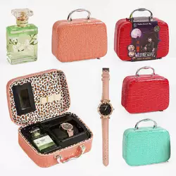Набір аксесуарів 768-47 (60/2) 3 кольори, наручний годинник, парфуми, у валізі, ВИДАЄТЬСЯ МІКС ВИДІВ Набір аксесуарів 768-47 (60/2) 3 кольори, наручний годинник, парфуми, у валізі, ВИДАЄТЬСЯ МІКС ВИДІВ