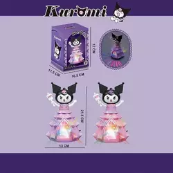 Музична іграшка HJ 548 K (108/2) герой, розмір - 13х21.5 см, підсвічування, мелодія, колесо вільного ходу, фіксатор, аксесуар, в коробці Музична іграшка HJ 548 K (108/2) герой, розмір - 13х21.5 см, підсвічування, мелодія, колесо вільного ходу, фіксатор, аксесуар, в коробці