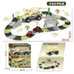 Трек P 921 (20) 3 машинки, підсвічування, муляжі оточення, фігурки динозаврів, в коробці Трек P 921 (20) 3 машинки, підсвічування, муляжі оточення, фігурки динозаврів, в коробці